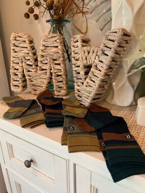 Brand New Lululemon athletica Striped Crew Socks Unisex (4) pairs